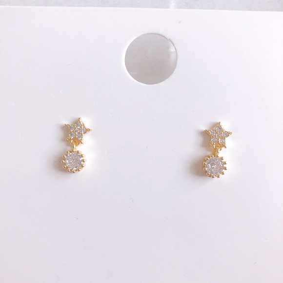 Star stud earrings - Picture 3 of 6